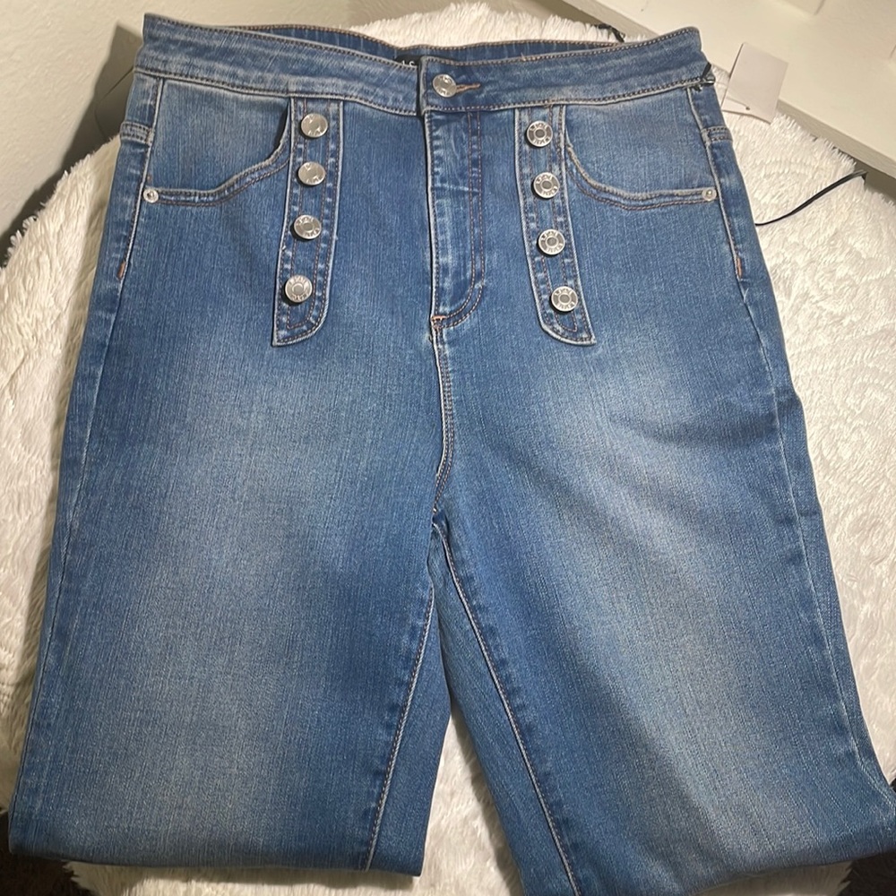 🆕🆕Woman’s jeans 👖 Size 29